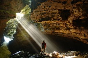 1024px Caverna Luminosa Parque Estadual Intervales Ribeirao Grande SP 768x512 1